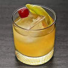 Whiskey Sour: ein köstlicher Whiskycocktail für Zuhause! - Drinks&Co Blog
