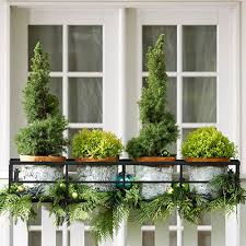 This link is to an external site that may or may not meet accessibility guidelines. Winter Windowboxes Find Your Style