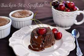 Lava cake rezept valentinstag idee mit flüssigem schokoladenkern edeka. Chocolate Lava Cakes