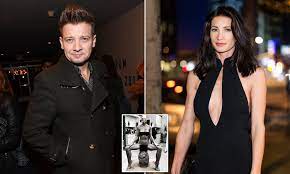 Jeremy Renner claims ex sent naked photos of him to custody evaluator |  Daily Mail Online