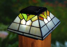 Wellington Solar Post Cap Light Tiffany Style