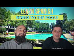 learn spanish from spain swimming