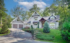 luxury houses in boone north