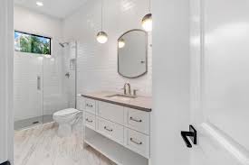 how to find custom bathroom cabinets