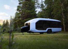 self moving electric travel trailer