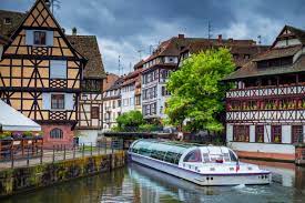 Estrasbrugo es una de las ciudades más pobladas de francia. Estrasburgo Um Dos Destinos Mais Procurados Da Europa No Inverno