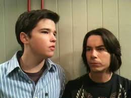 Icarly stars miranda cosgrove as carly shay, a typical teenager living in seattle with her older brother spencer. Icarly Spencer Freddie Costco Youtube