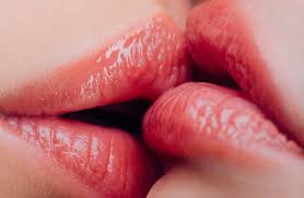 ian kiss sensual wet female lips