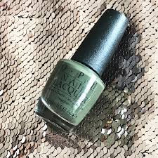 review opi nail lacquer in suzi the
