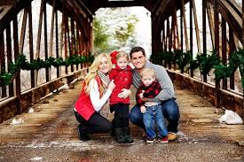 Whether you're hunkering down in the snow or by the seaside, whether you prefer painterly florals or clean lines, there is a holiday card out there for everyone—and the perfect outfit to match. Dsc 4931 Winter Family Photos Family Christmas Pictures Family Picture Outfits