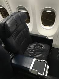 On all 738 flights (outside of micronesia) united airlines offers internet service. United Airlines First Class B737 Los Angeles To San Francisco Travelling The World