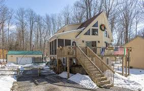 pocono lake contemporary chalet