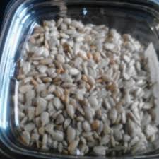 6 oz of dried sunflower seed kernels