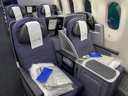 review united airlines old 787 9