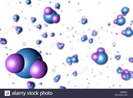 Modelos moleculares del agua El agua es una sustancia vital para todas las  formas de vida es una molécula compuesta por dos átomos de hidrógeno  Fotografía de stock - Alamy