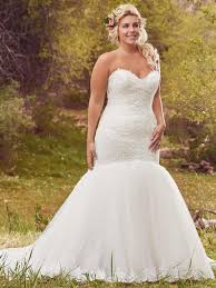 Minimalist plus size wedding dresses. Plus Size Wedding Dresses Raffaele Ciuca