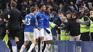 Everton 2-1 Arsenal: Demarai Gray scores stoppage time screamer to ease  pressure on under-fire Rafael Benitez - Eurosport