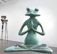 Design Meditating Frog Statue
