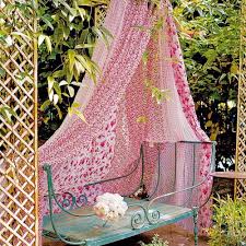 60 Ideas Of Fabric Decor In Your Garden