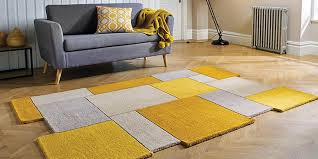 Бамбуков килим пасторал в сиво и розово е килим от висок клас с модерен дизайн. Moderni Kilimi Vivre