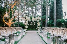 25 breathtaking tent ideas for your outdoor wedding. A Fabulous Beverly Hills Hotel Outdoor Wedding By Mindy Weiss
