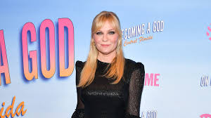 Kirsten dunst is popularly known as mary jane watson. Kirsten Dunst Discovered It S Harder To Make Tv Than Movies With New Showtime Series Cnn