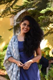 Beauty Galore HD : Anupama Parameswaran Beautiful Smiling Photos From  Latest Movie