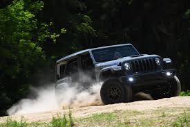 jeep gives the wrangler 35 inch tires