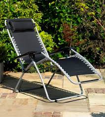 Bonnlo oversized zero gravity chair, outdoor patio lounge chair, adjustable folding office reclining chairs with cup holder and headrest for beach garden. 5 Best Zero Gravity Chairs Reviews Of 2021 In The Uk Bestadvisers Co Uk