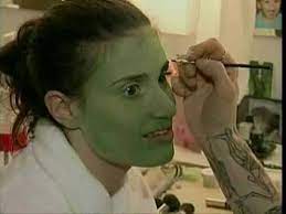 idina menzel becoming the green witch