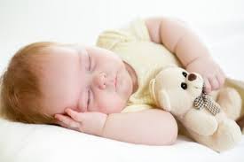 quantas horas o bebê precisa dormir por