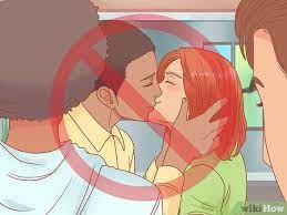 react when your boyfriend kisses you
