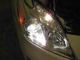 toyota prius headlight bulbs