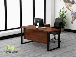 Browse online or visit one of our showrooms in texas. Modern Office Desk Modern Furniture In Dubai Officemaster Ae