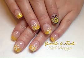 cute ble bee nails by sparklefade