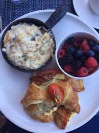 Top downtown st pete breakfast or brunch restaurants 2020. Wake Up To Best Brunch Spots In Pinellas Downtown St Pete The Beaches Clearwater