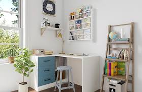 decorate and furnish a small study room