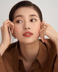 crush suzy is constantly setting