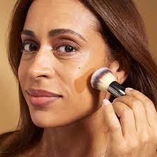 how to apply foundation with fingers or