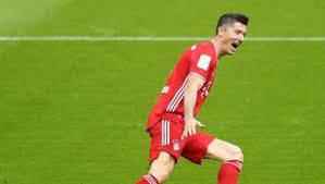 Highlights first half second half. Fc Bayern Demontiert Gladbach Irre Lewandowski Show Muller Rekord Wackelt Gewaltig Fc Bayern