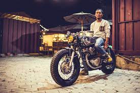 rs moto return of the cafe racers