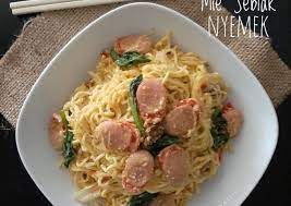 You can cook mie nyemek sehat untuk bumil using 15 ingredients and 4 steps. Do 8owchwfvq7m