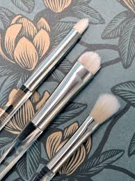 these fancy eyeshadow brushes are super