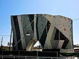 Climbing Walls At Maggie Daley Park Now