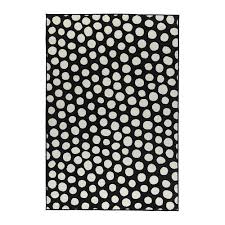 where to bold black and white rugs