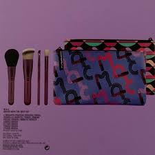 mac cosmetics brush with the best kit