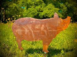 Medium Exterior Rustic Rusty Metal Pig