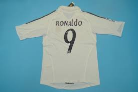 He helped the club seal various titles such as the super cup, intercontinental cup and the la. Real Madrid 2005 06 Short Sleeve Retro Shirt Free Shipping