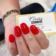 nail salons open late in davenport ia