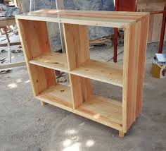 Jom diy rumah anda buat kabinet dapur sendiri build kabinet dapur kayu, 12 idea kabinet kayu palet untuk dapur rustik yang menawan sumber : Info Populer 31 Rak Dapur Bahan Kayu Palet